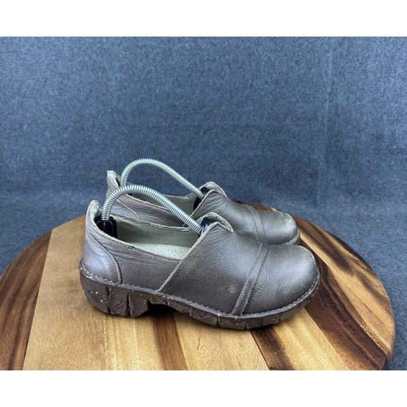 El Naturalista Shoes Womens 37 US 7 Gray Brown Leather Classic Slip On - Picture 1 of 11